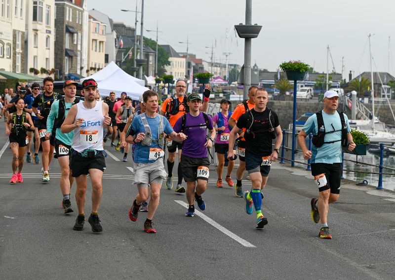 Many runners on the road