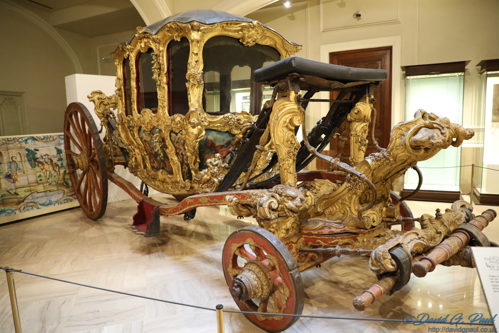 Pope's carriage in the Museum of Ceramics and Decorative Arts