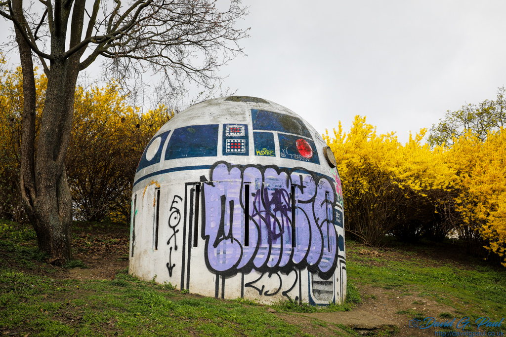 An airshaft painted to look like R2-D2