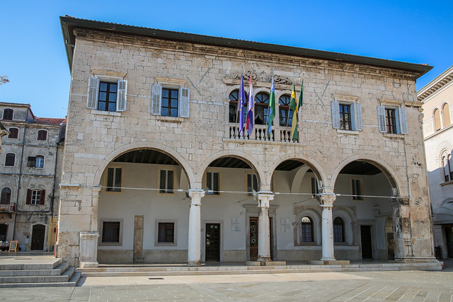 Pula Communal Palace