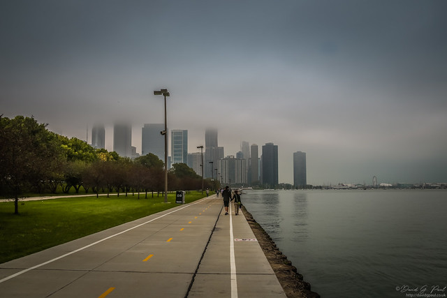 Walking to Grant Park