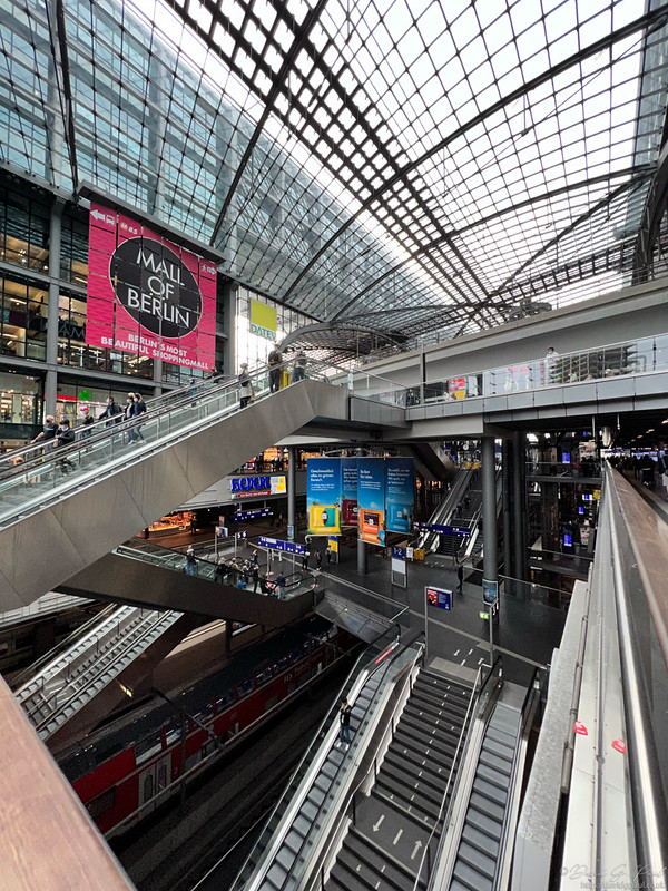 Maze of escalators in Berlin Hauptbahnhof