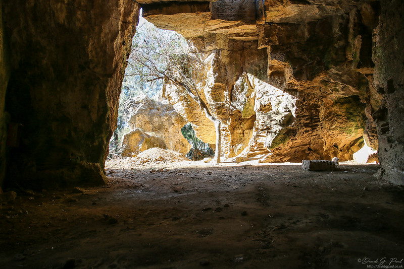 Fabrica Hill cave system