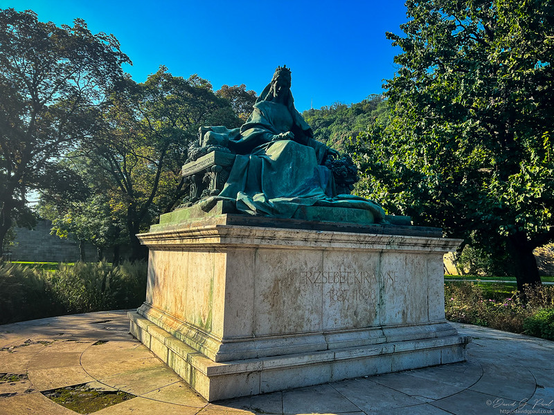 Queen Elizabeth of Hungary statue