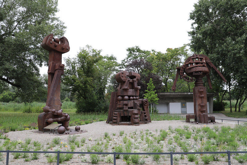 Statues in the Danube Park
