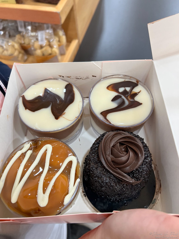 Deserts from Zorba's Bakery