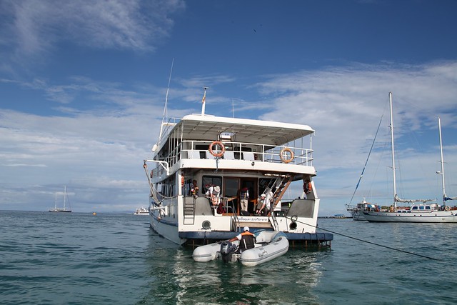 Gran Poseidon: The Galapagos Voyager