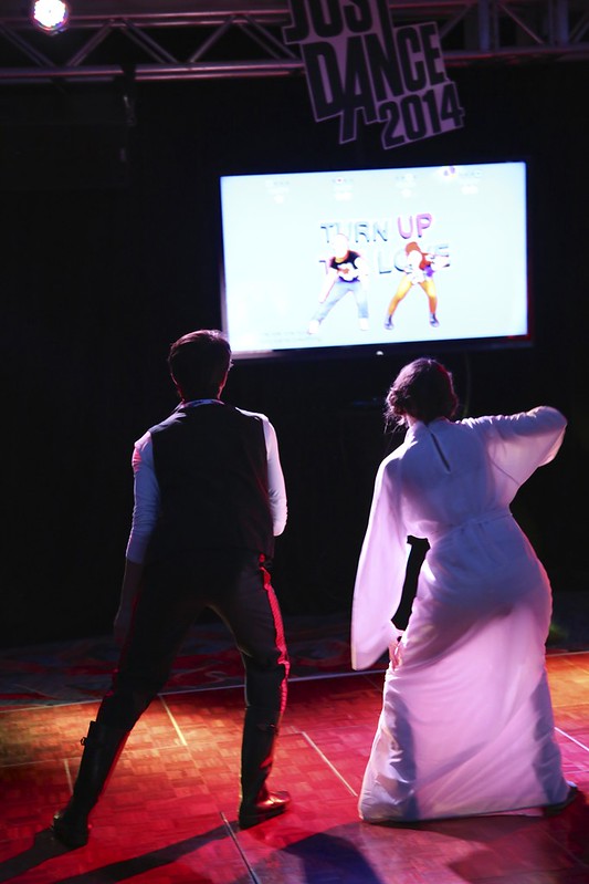 Han and Leia dancing